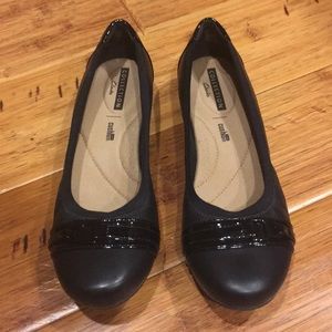 Clark’s Kinzie light flats